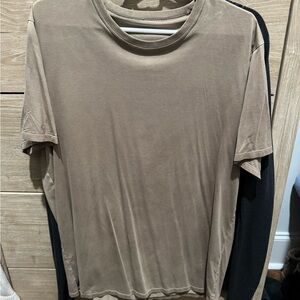 Lululemon Zeroed In Short-Sleeve Shirt Men's Classic Crew Neck in Taupe